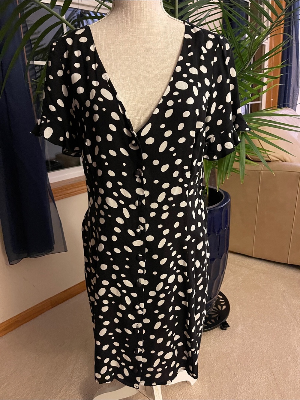 Forever 21 Black and White Polka Dot Button-Front V-Neck Dress